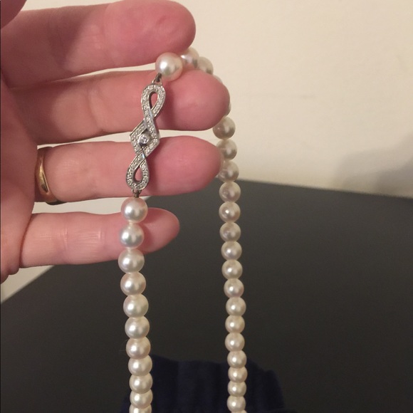 Mikimoto Pearl Strand With 18k White Gold Diamond Clasp. - Picture 2 of 4